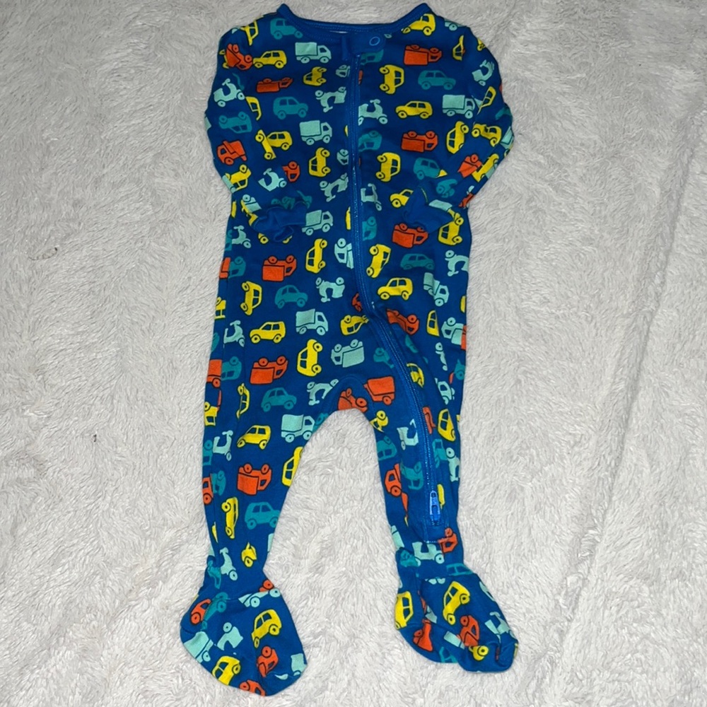 (2 for $10) joe fresh footie/ sleeper 3-6 months baby boy clothing car print